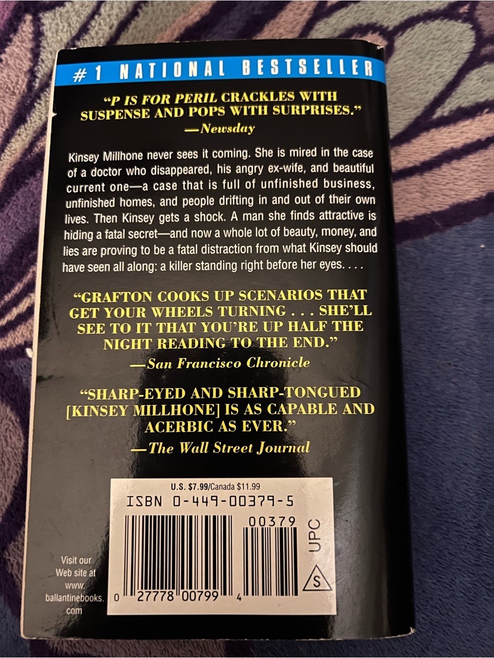 Sue Grafton "P Is For Peril" Paperback Book - Black & Blue Cover - Picture 2 of 4
